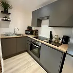 Lägenhet Newly Refurbished Feb 2026 - Cosy Duplex Bd1 *