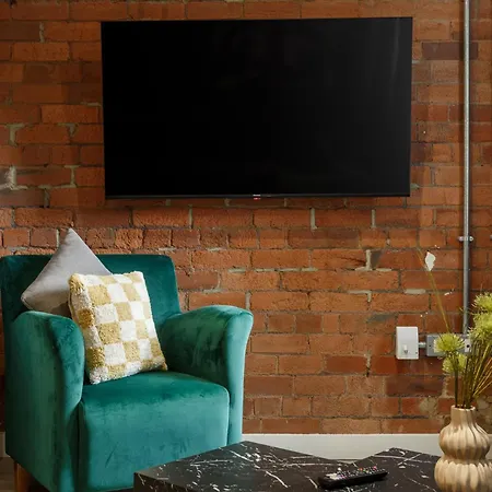 Apartment Newly Refurbished Feb 2026 - Cosy Duplex Bd1 *