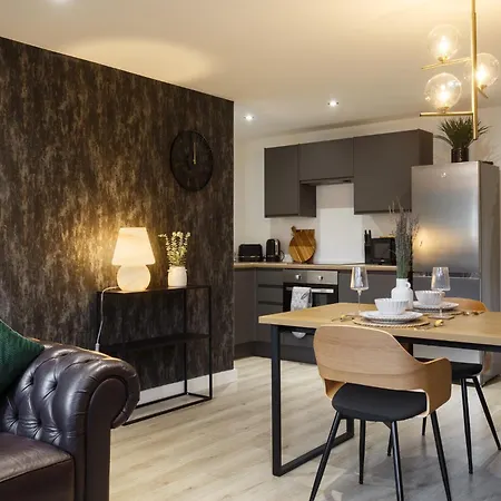 Apartment Homey 1 Bedroom Duplex In Conditioning House Bradford (West Yorkshire)