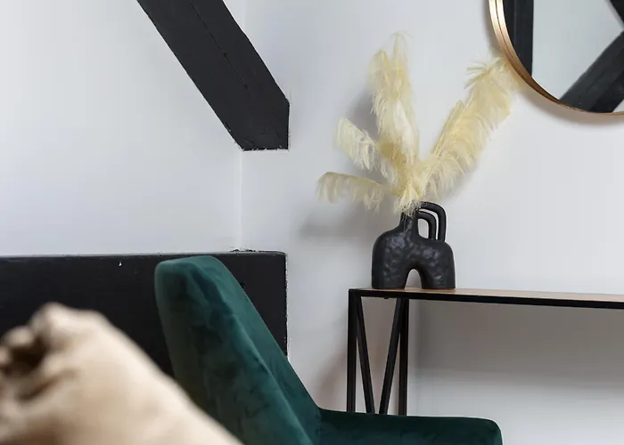 Newly Refurbished Feb 2026 - Cosy Duplex Bd1 Διαμέρισμα