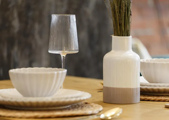 Newly Refurbished Feb 2026 - Cosy Duplex Bd1 * Bradford