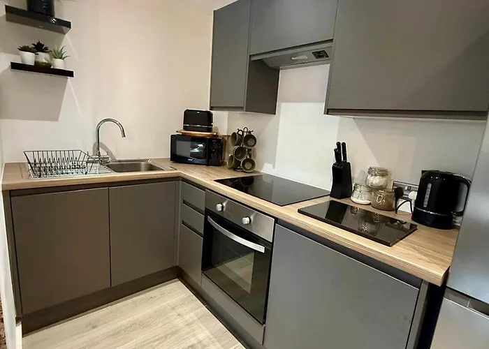 Apartment Newly Refurbished Feb 2026 - Cosy Duplex Bd1 *